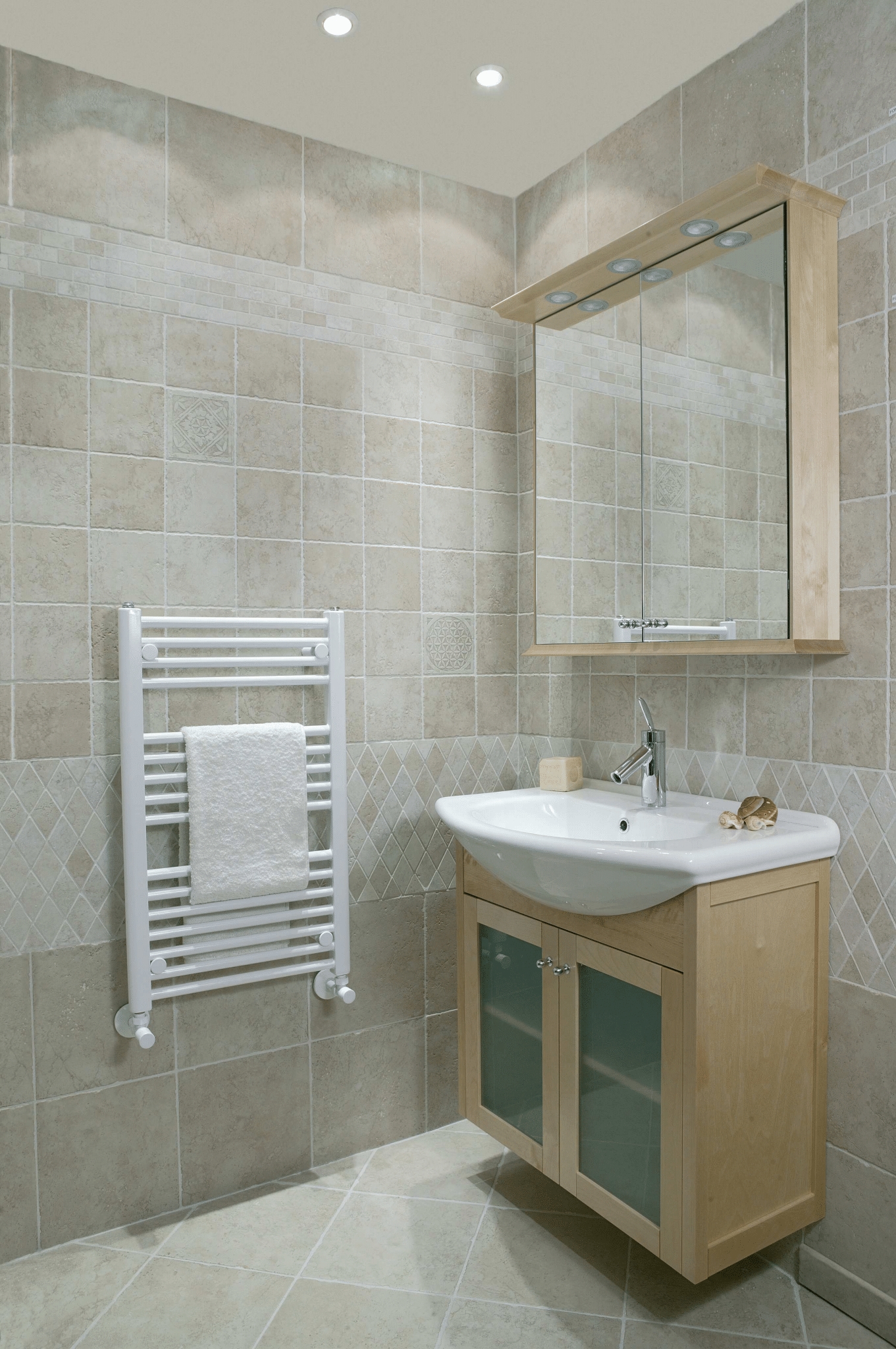 ICO Bath E1091 Tuzio Savoy 29.5"x66.5" Electric Plug-In Towel Warmer - Gloss White