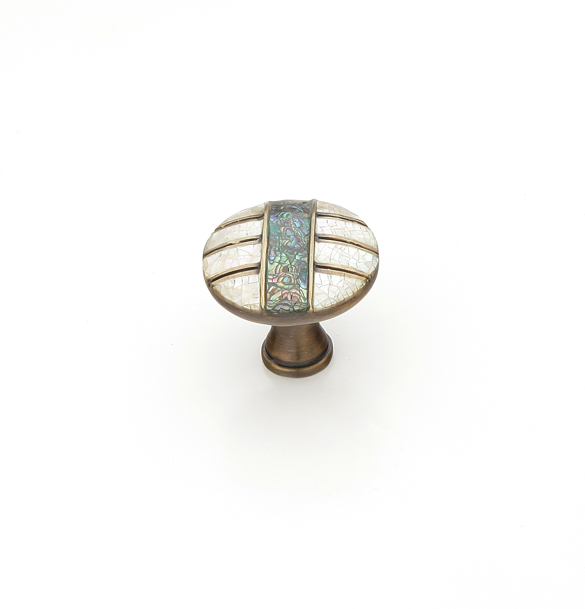 Schaub 653-AD Round Knob, Imperial Shell, Mother of Pearl, Aged Dover, 1-3/8" Dia - Aged Dover