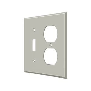 Deltana SWP4762U15 Switch Plate Single Switch/Double Outlet